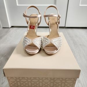 5.5 Nude/Ivory Heels by Bagdley Mischka